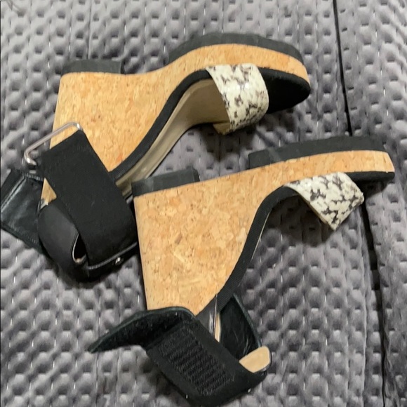 Rare Jimmy Choo Wedges - Picture 2 of 4